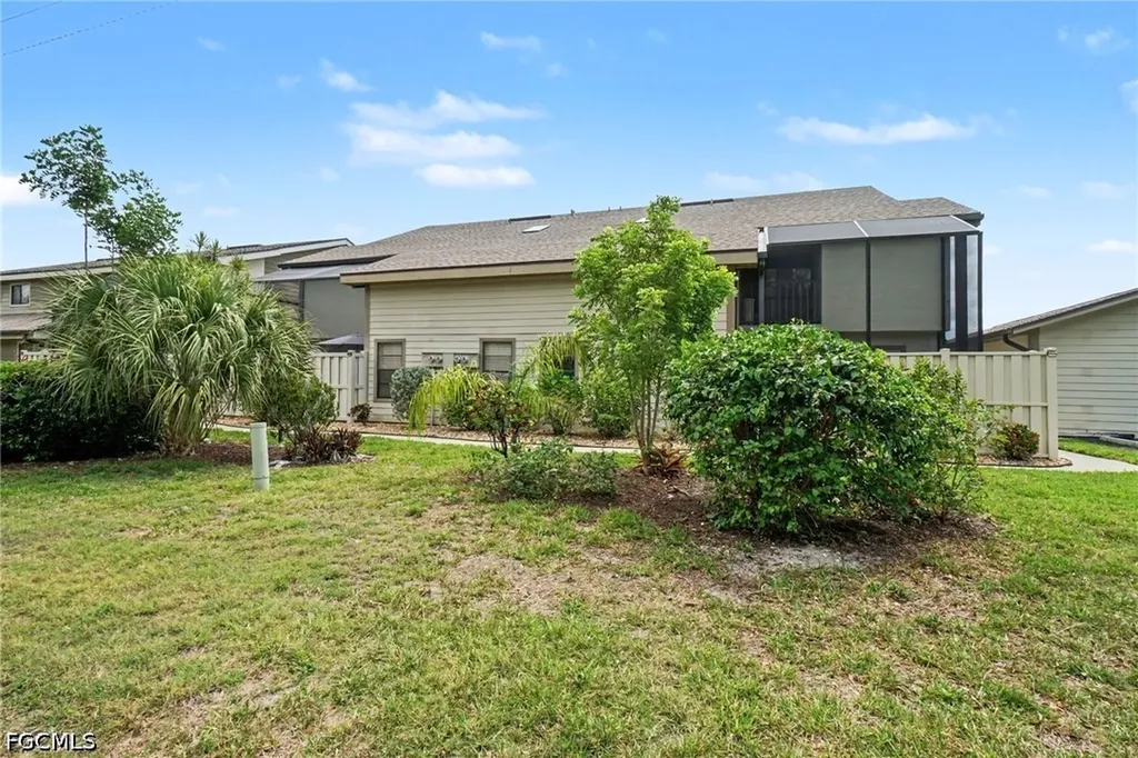 13204 Broadhurst Loop Fort Myers FL 33919