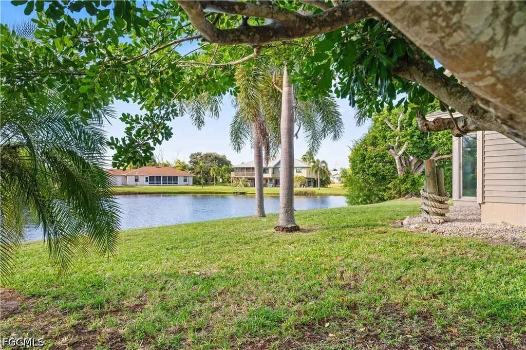 4539 Pine Village Court St. James City FL 33956