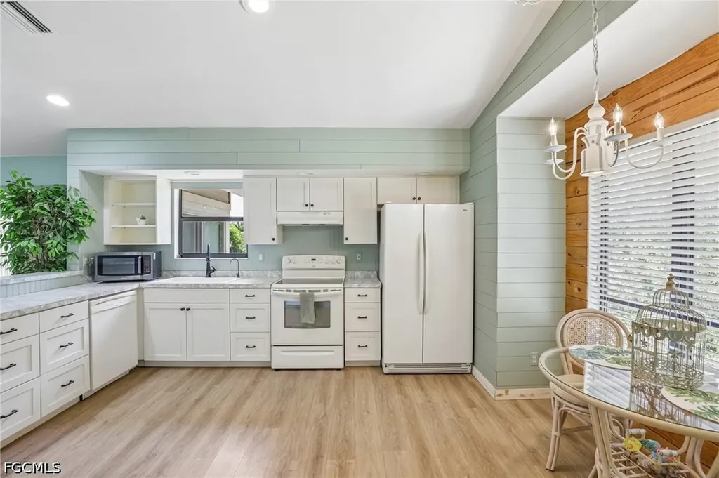 4539 Pine Village Court St. James City FL 33956