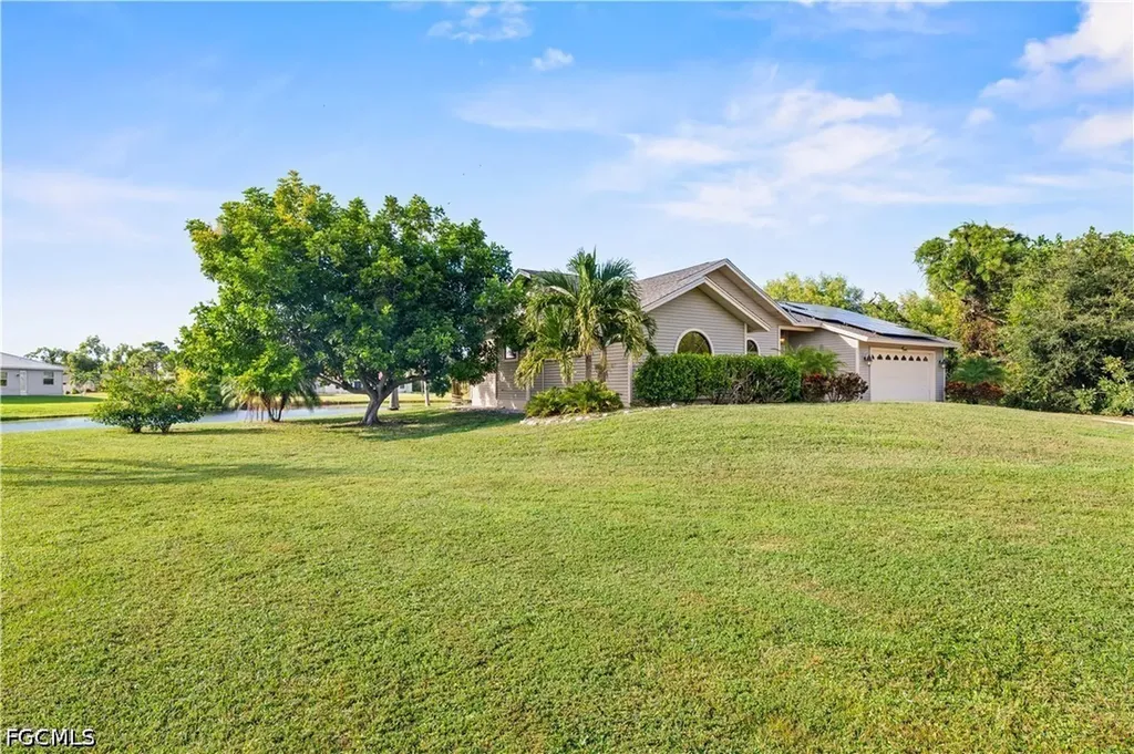 4539 Pine Village Court St. James City FL 33956