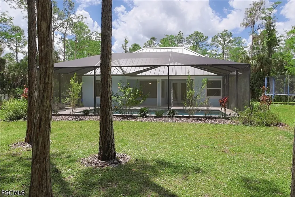 421 35th Avenue NE Naples FL 34120