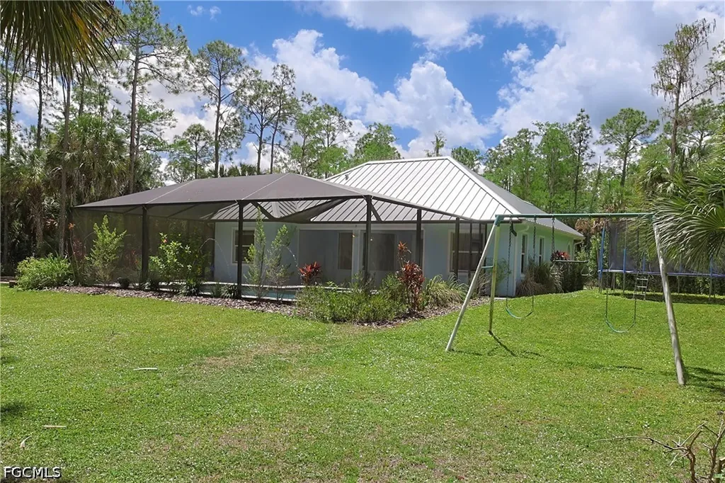 421 35th Avenue NE Naples FL 34120