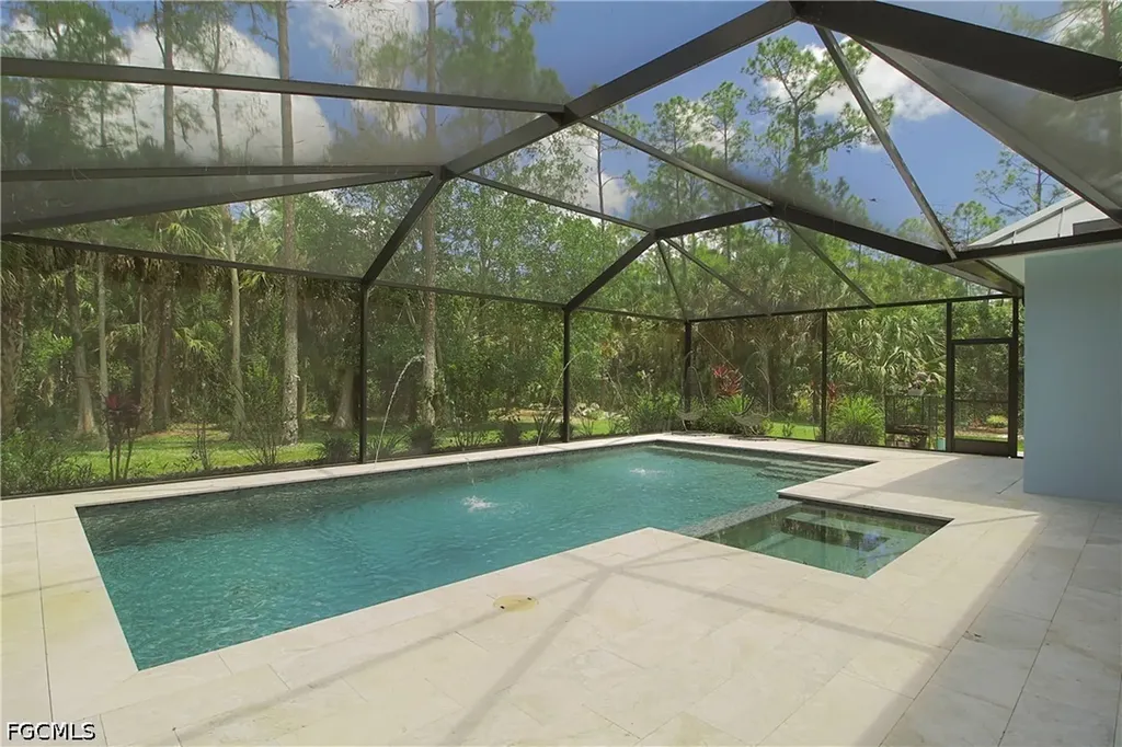 421 35th Avenue NE Naples FL 34120
