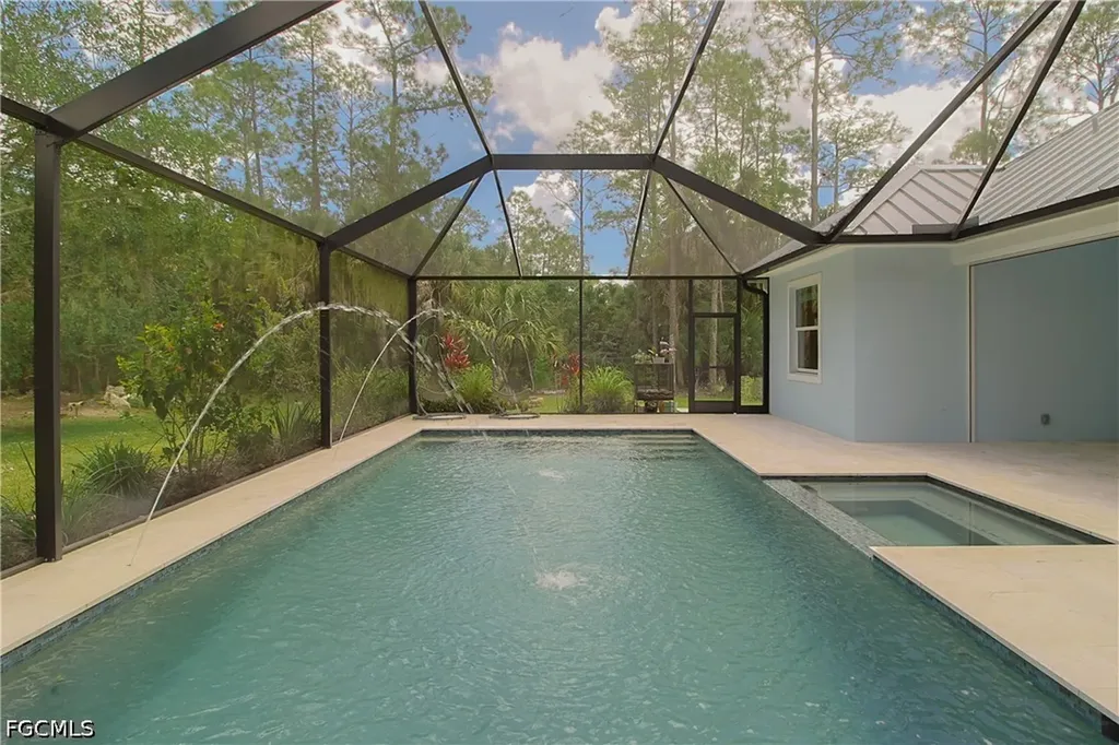 421 35th Avenue NE Naples FL 34120