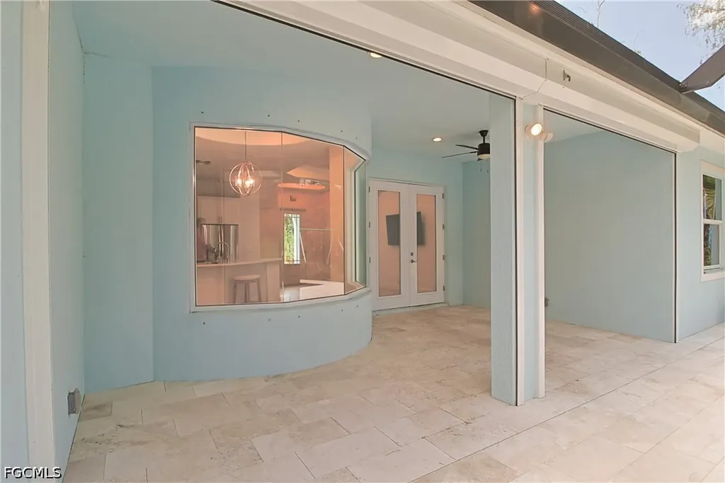 421 35th Avenue NE Naples FL 34120