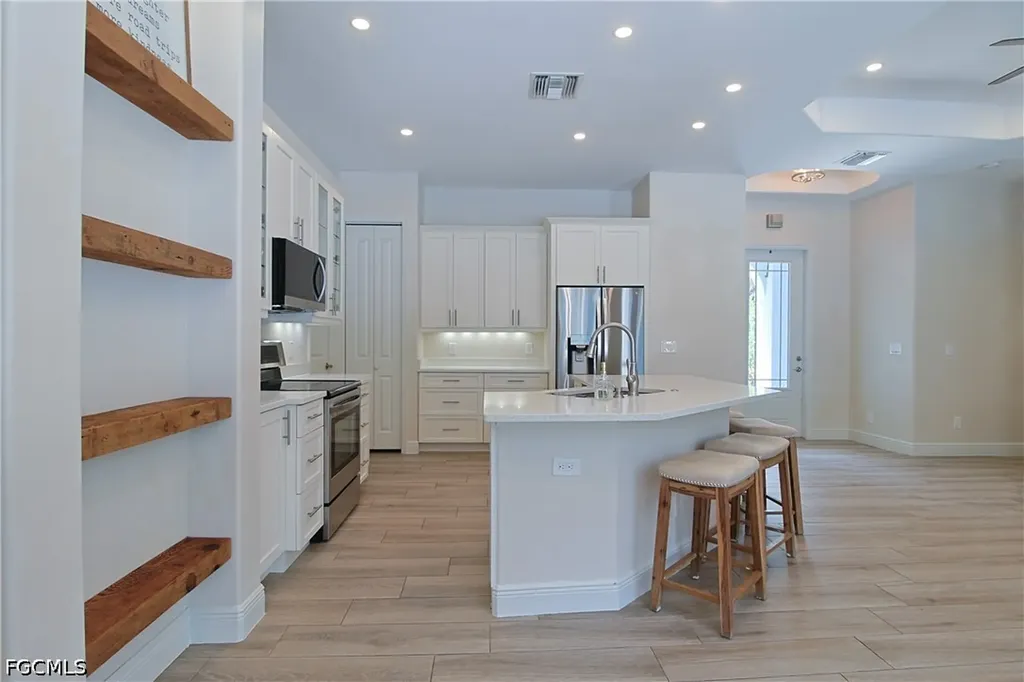 421 35th Avenue NE Naples FL 34120