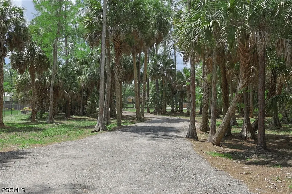 421 35th Avenue NE Naples FL 34120