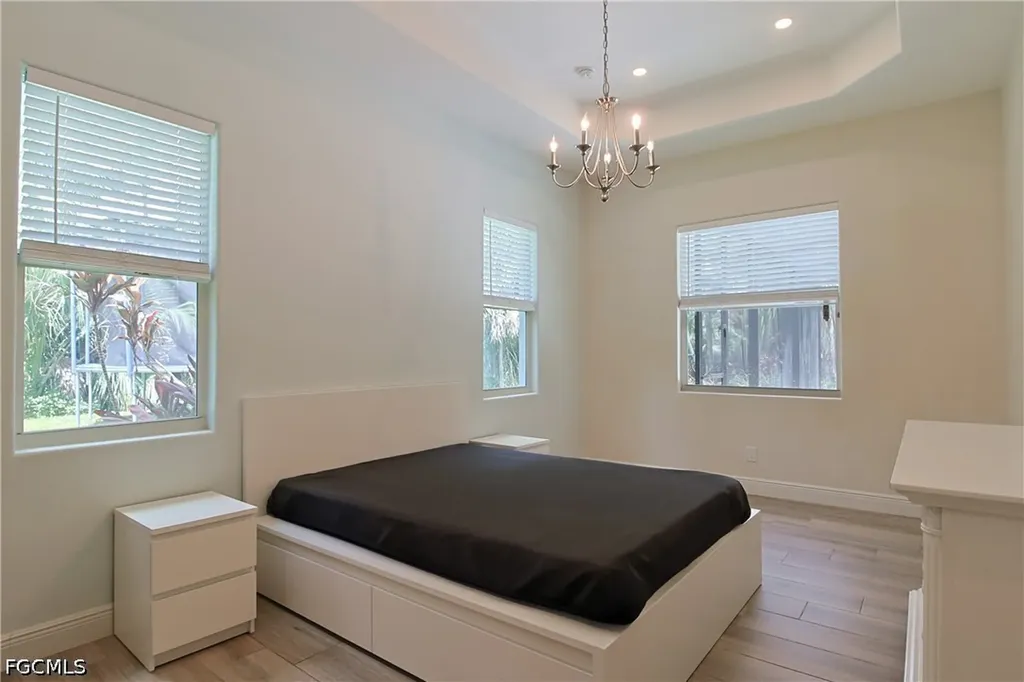 421 35th Avenue NE Naples FL 34120