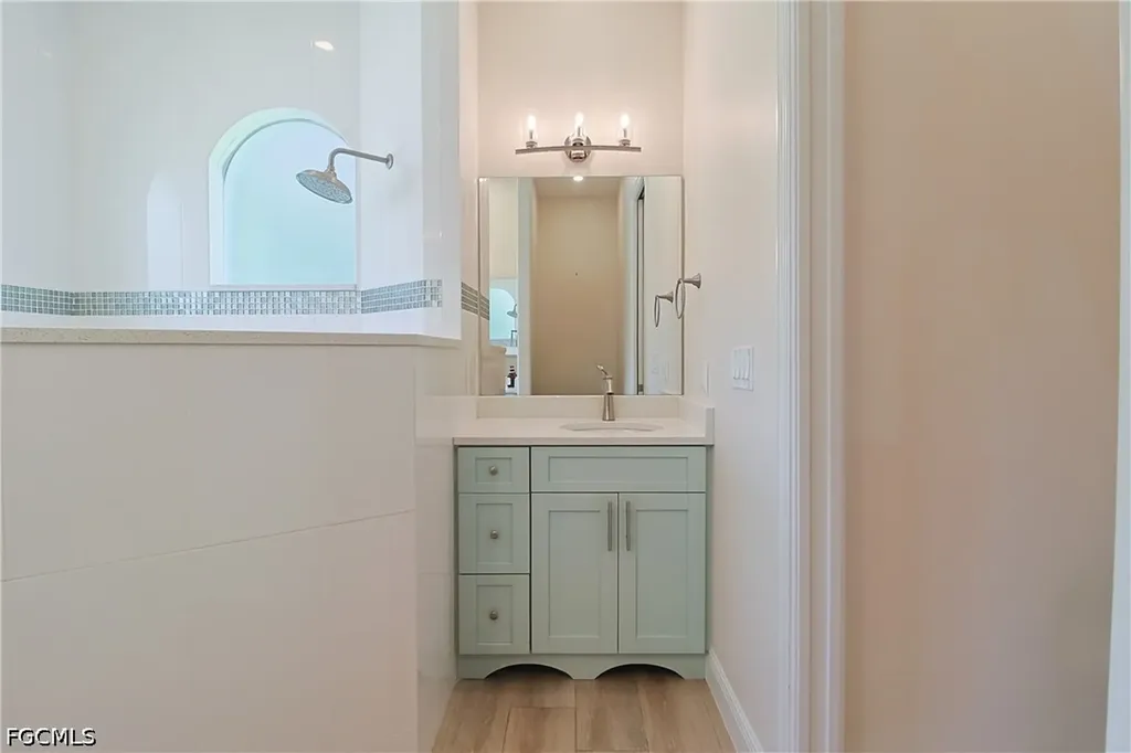 421 35th Avenue NE Naples FL 34120