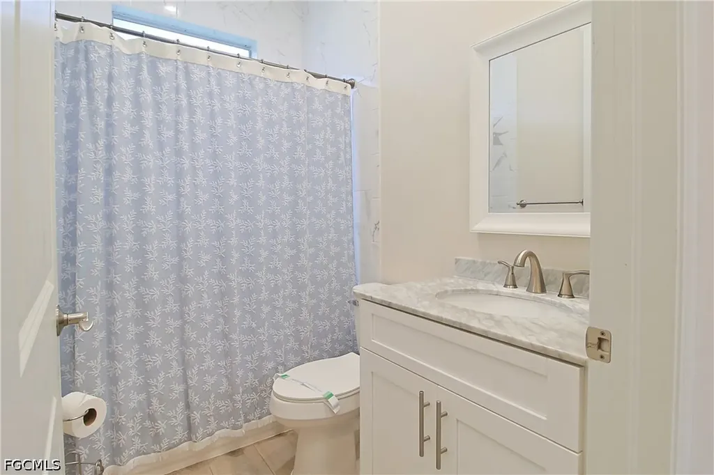 421 35th Avenue NE Naples FL 34120