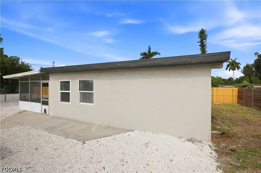 1640 Daniels Drive North Fort Myers FL 33917