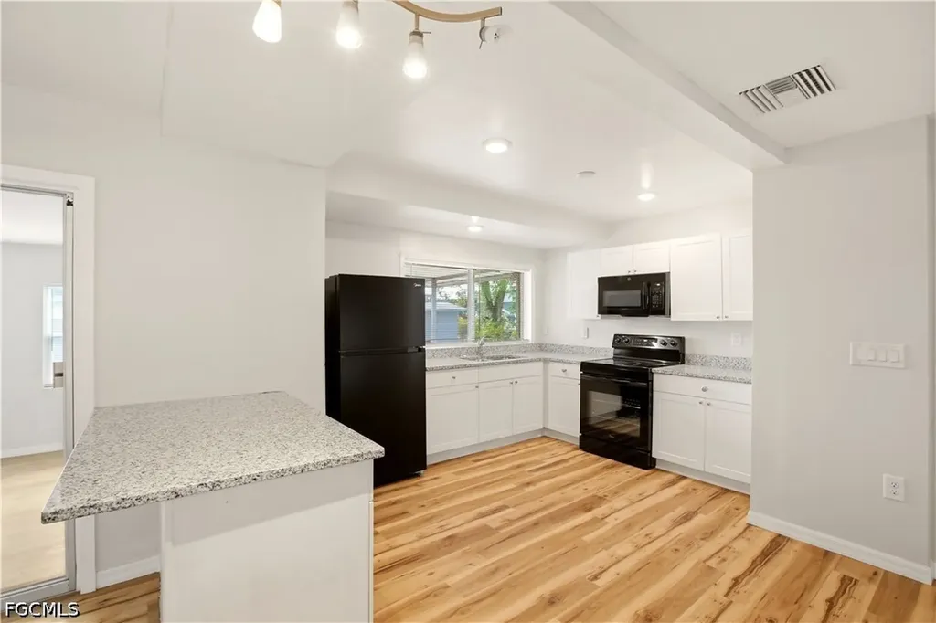 1640 Daniels Drive North Fort Myers FL 33917