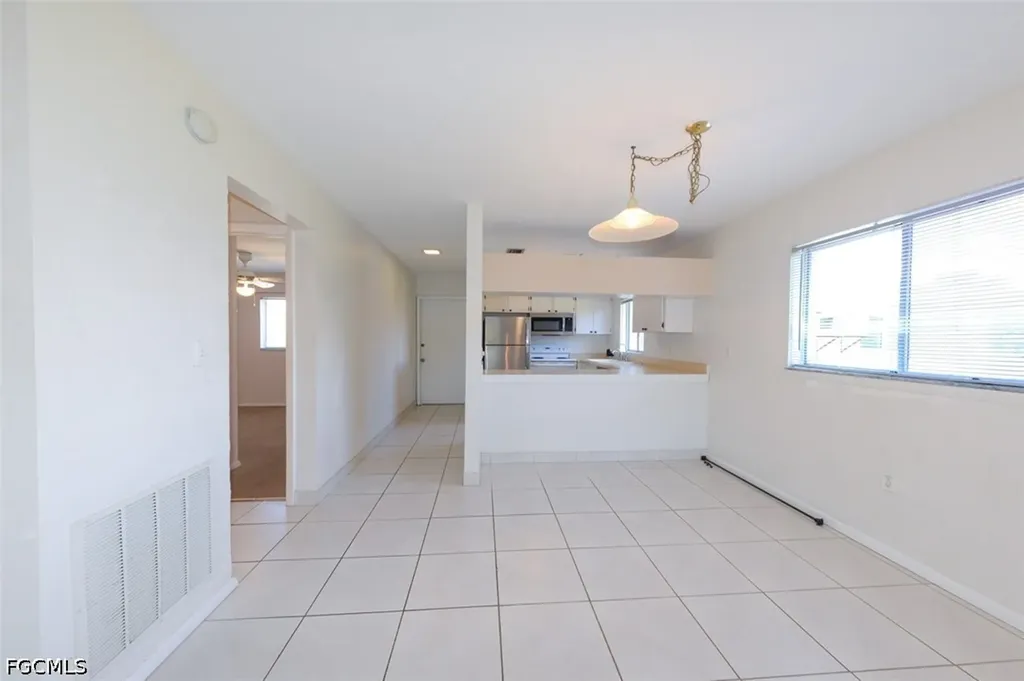 8101 Country Road Fort Myers FL 33919