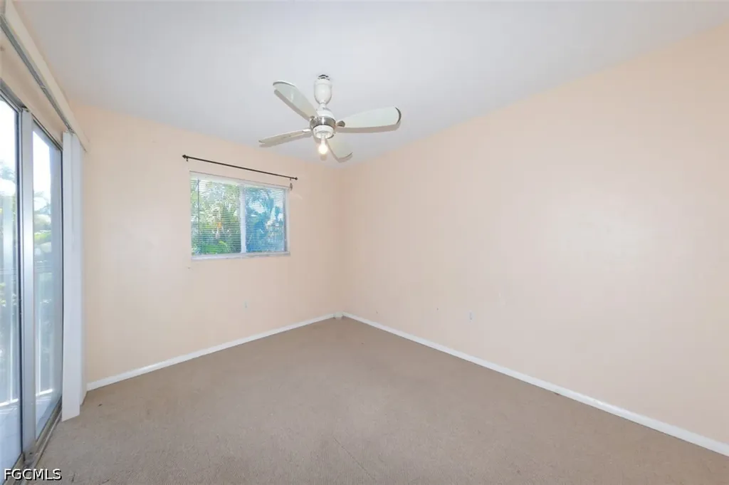 8101 Country Road Fort Myers FL 33919