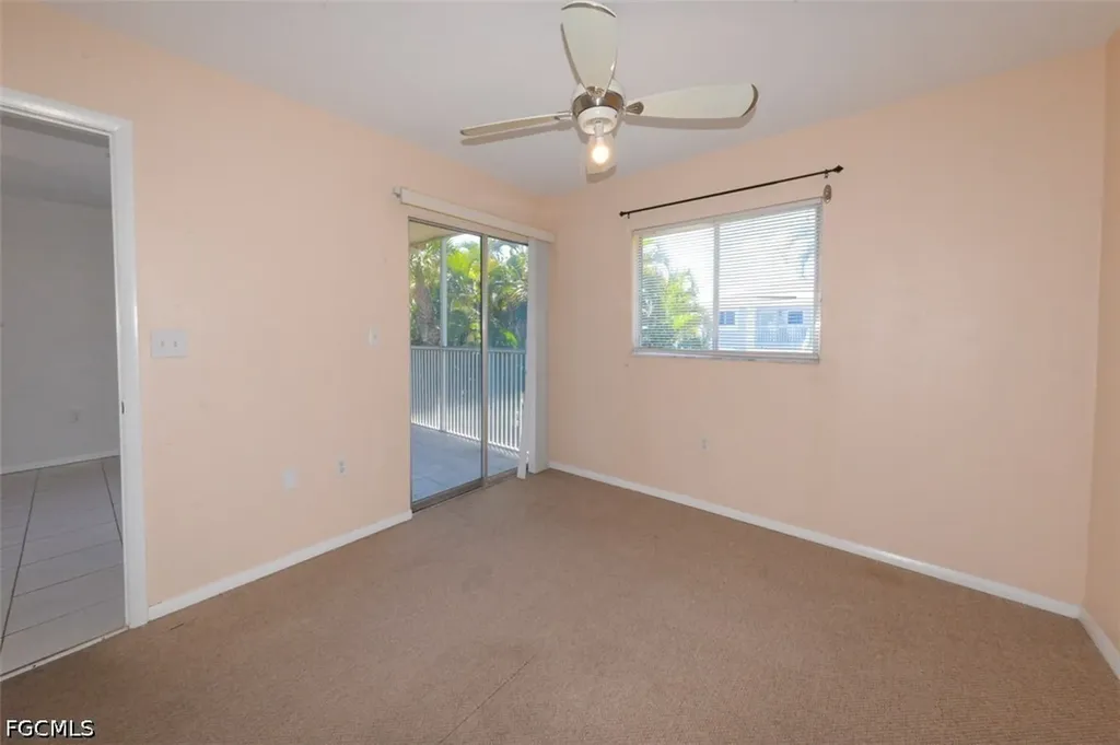 8101 Country Road Fort Myers FL 33919