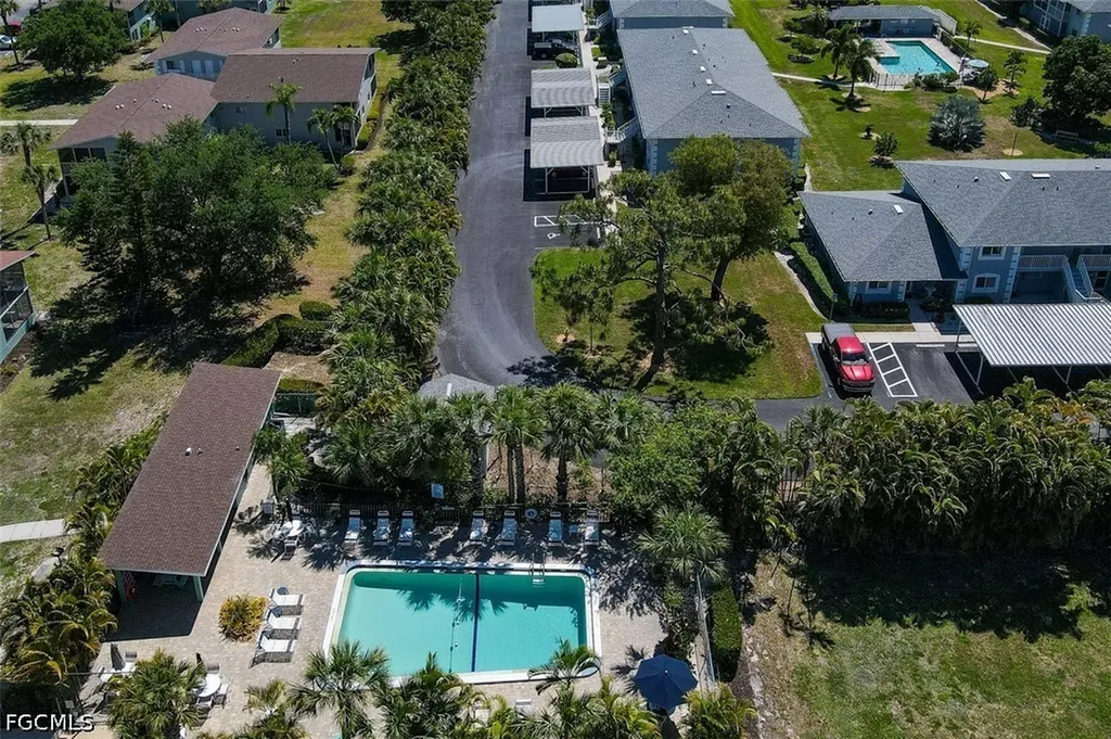 8101 Country Road Fort Myers FL 33919