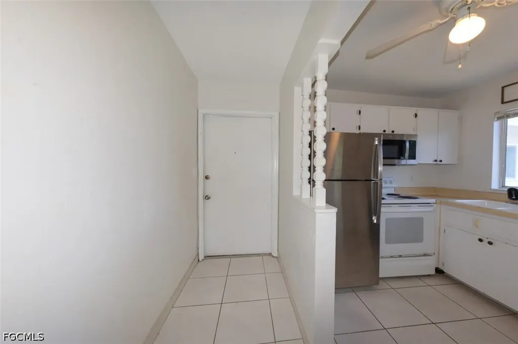 8101 Country Road Fort Myers FL 33919