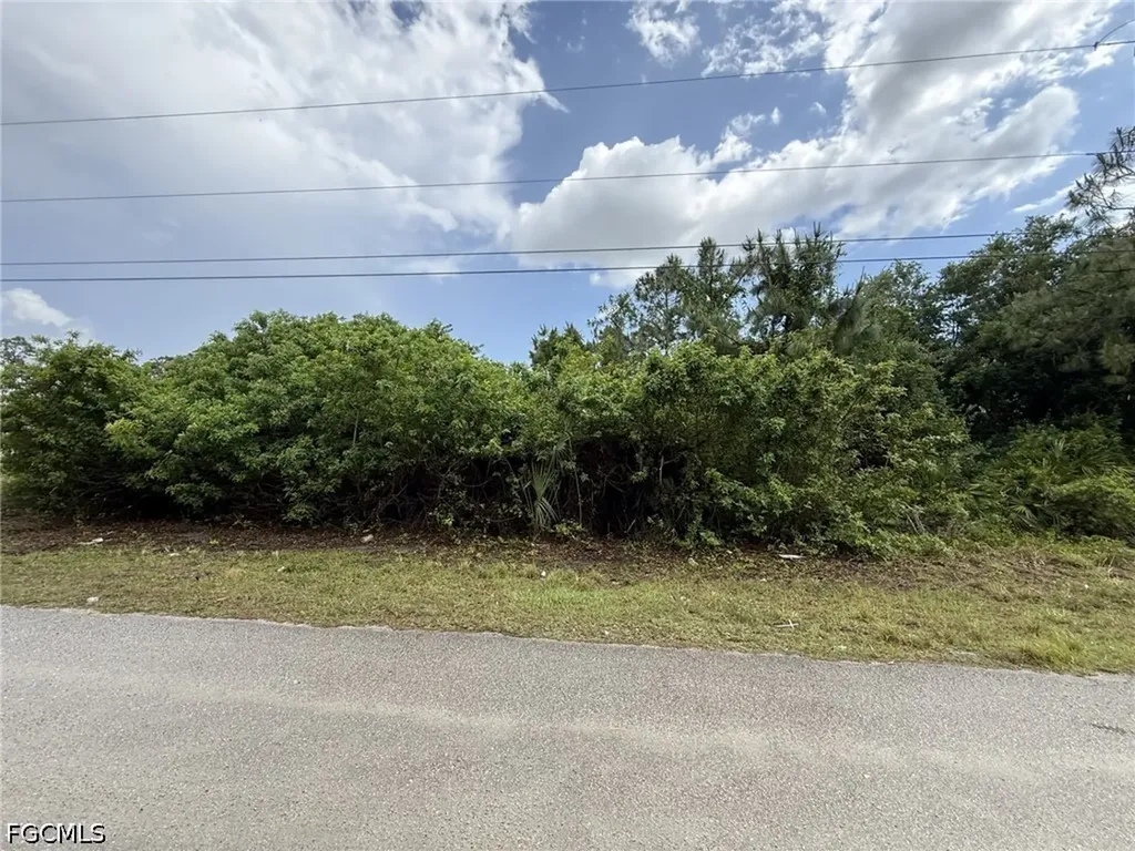 3305 23 Street W Lehigh Acres FL 33971