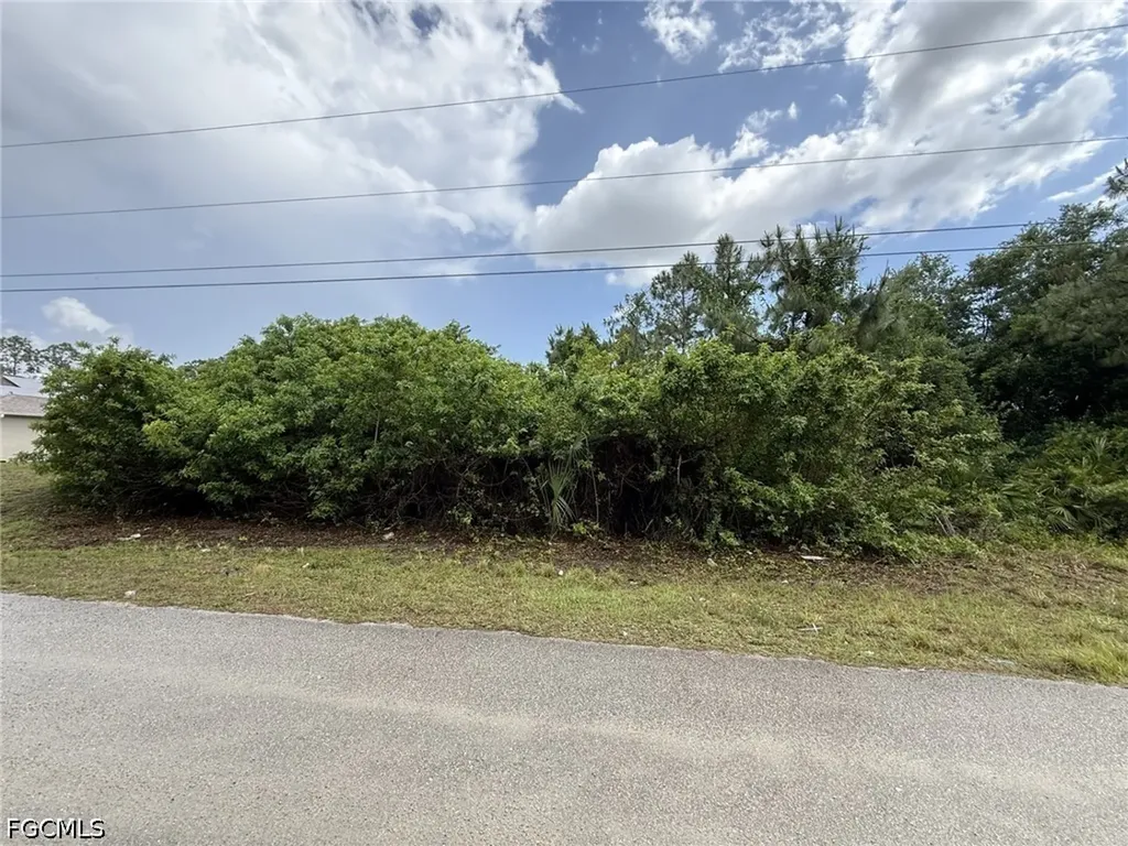 3305 23 Street W Lehigh Acres FL 33971
