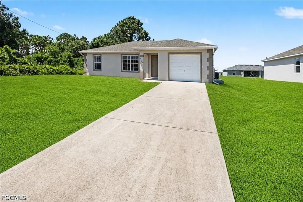 2616 14th Street SW Lehigh Acres FL 33976