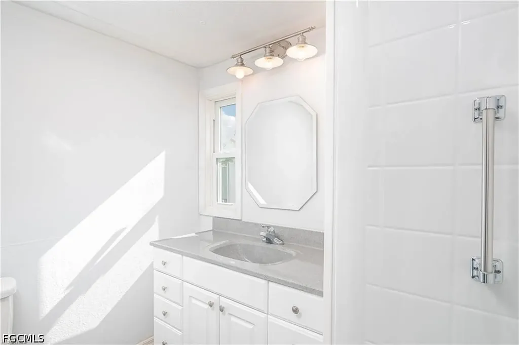 19 Garden Drive Fort Myers FL 33908