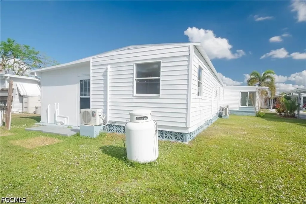 19 Garden Drive Fort Myers FL 33908