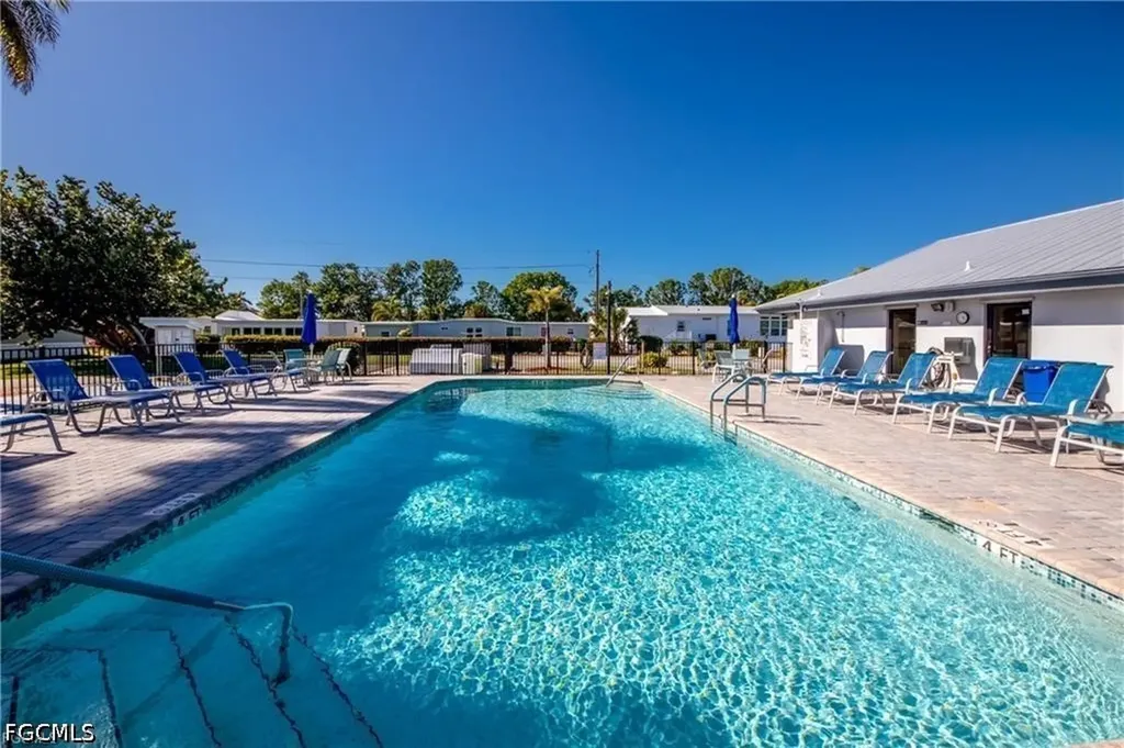 19 Garden Drive Fort Myers FL 33908