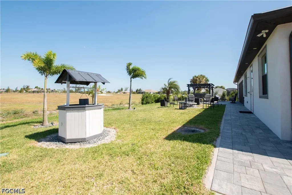 1715 NW 42nd Place Cape Coral FL 33993