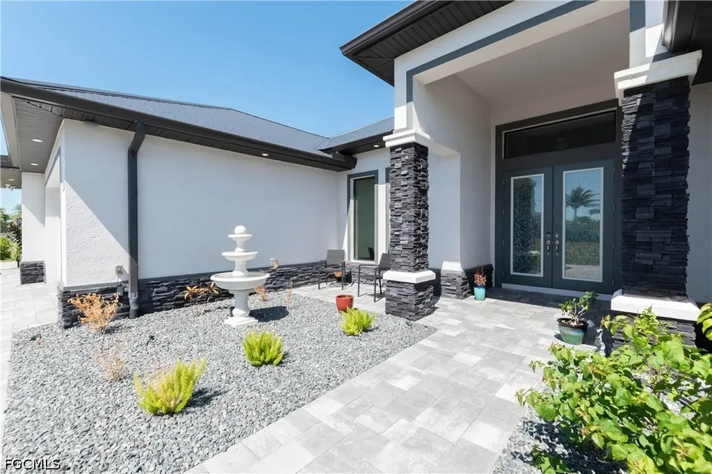 1715 NW 42nd Place Cape Coral FL 33993