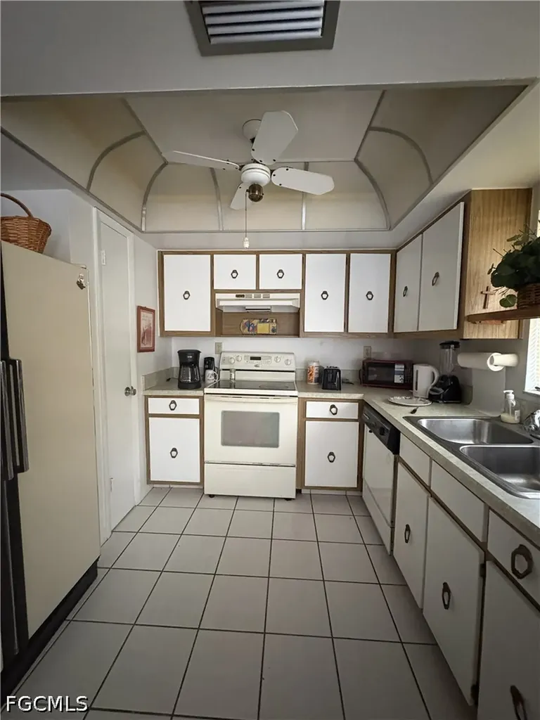 619 SE 47th Street Cape Coral FL 33904