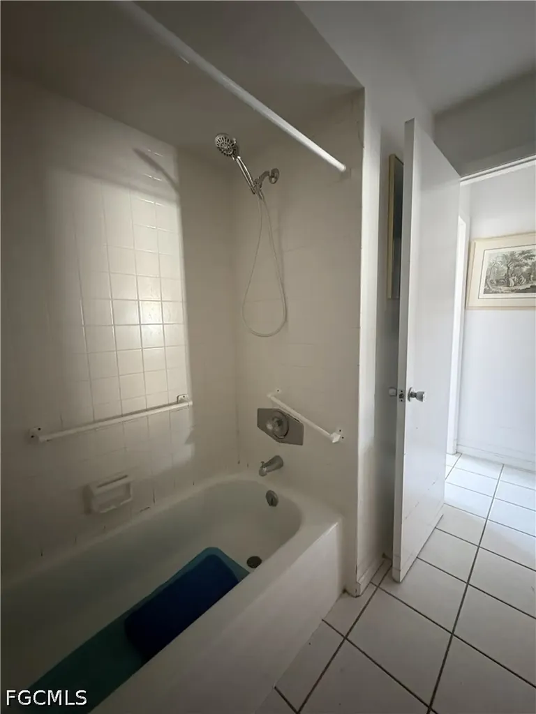 619 SE 47th Street Cape Coral FL 33904