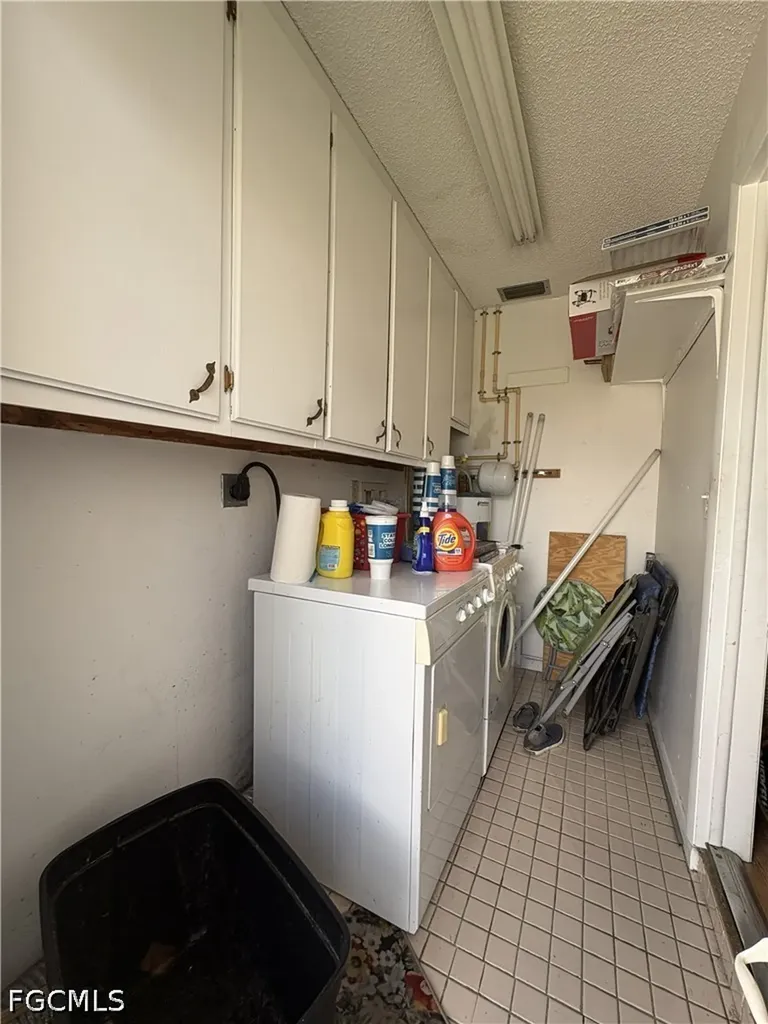 619 SE 47th Street Cape Coral FL 33904