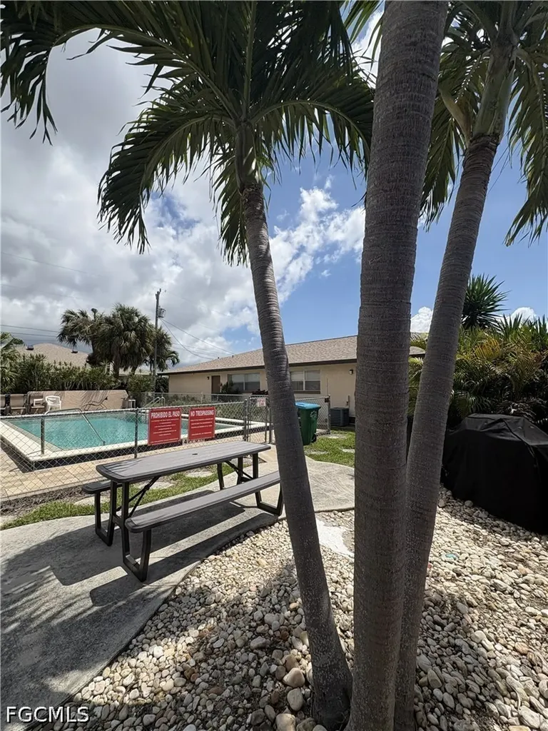 619 SE 47th Street Cape Coral FL 33904