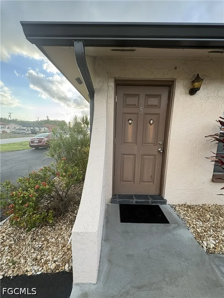 619 SE 47th Street Cape Coral FL 33904