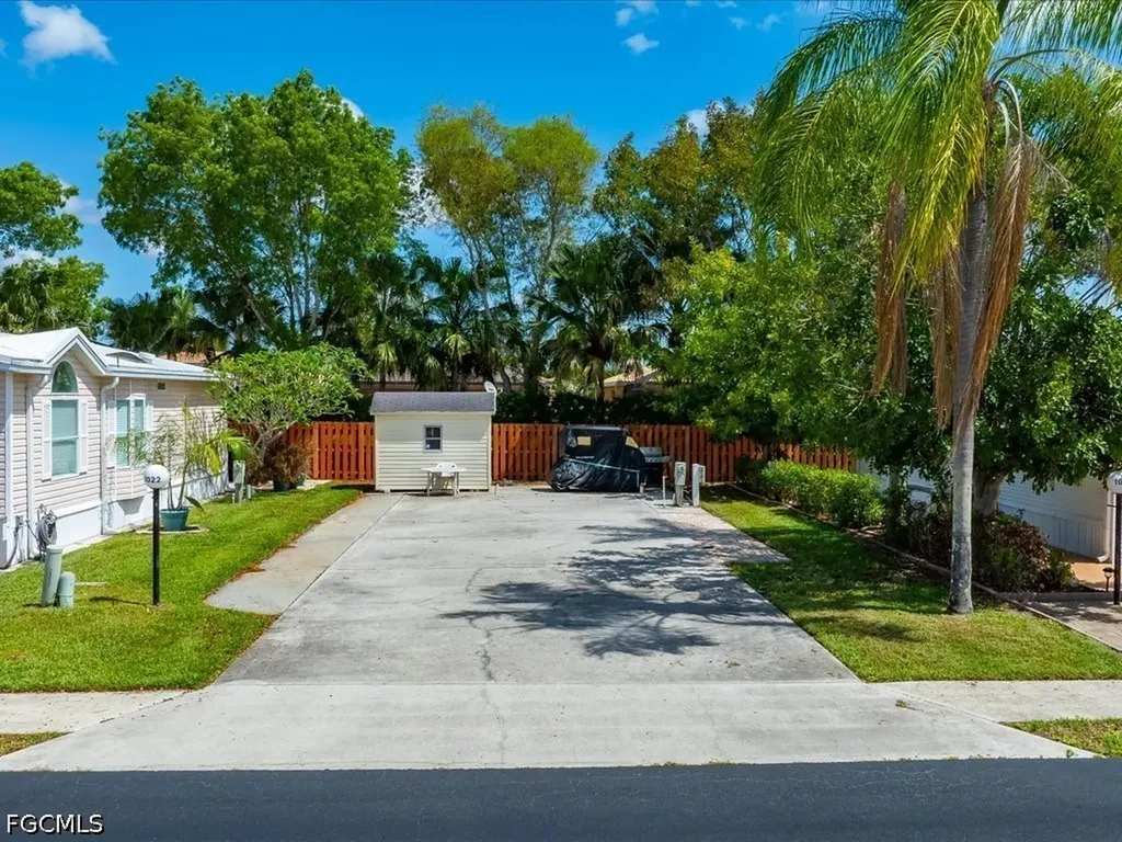 1022 Crystal Lake Drive Naples FL 34120
