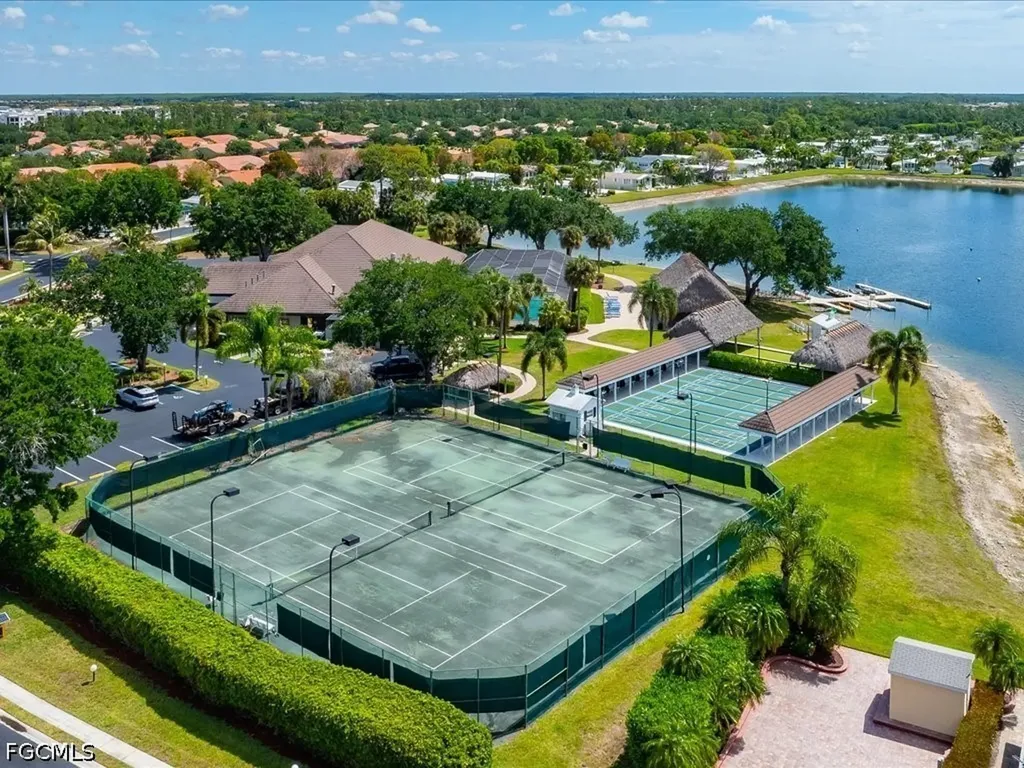 1022 Crystal Lake Drive Naples FL 34120