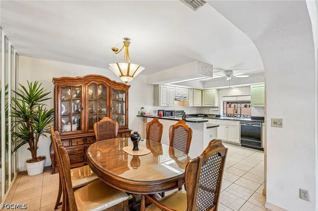 5510 SW 4th Place Cape Coral FL 33914
