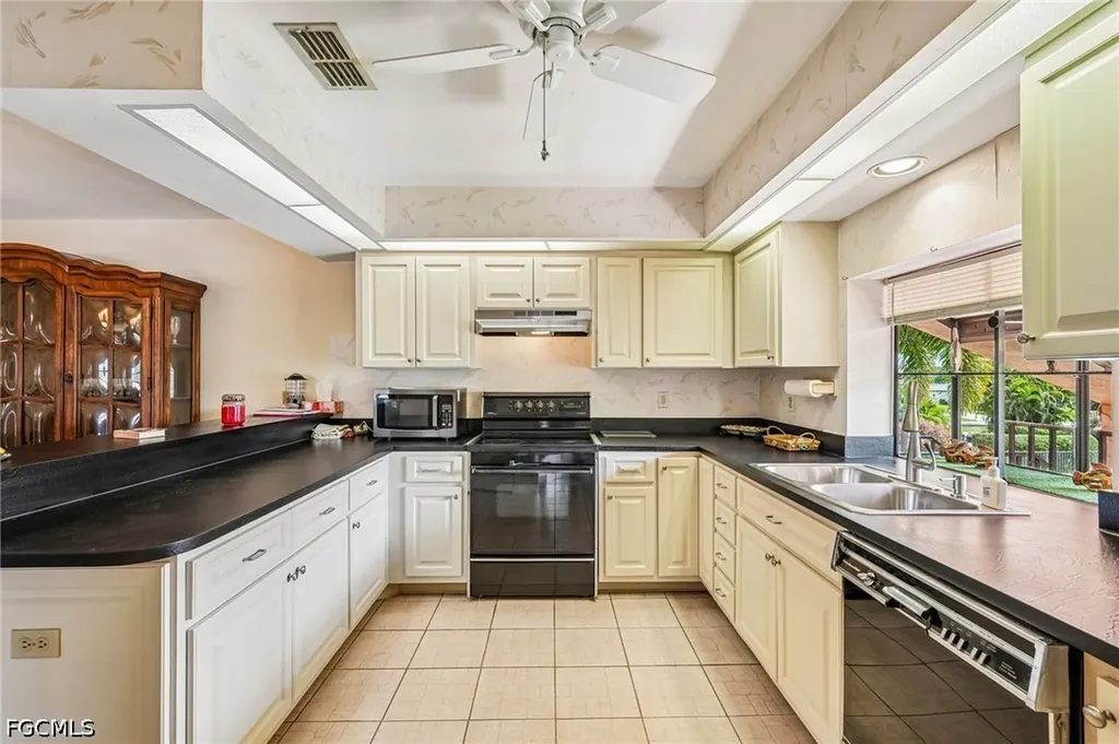 5510 SW 4th Place Cape Coral FL 33914