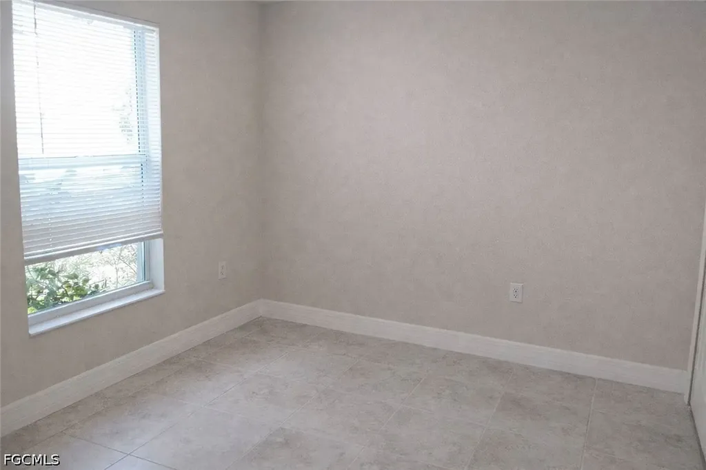 2600 NW 4th Avenue Cape Coral FL 33993