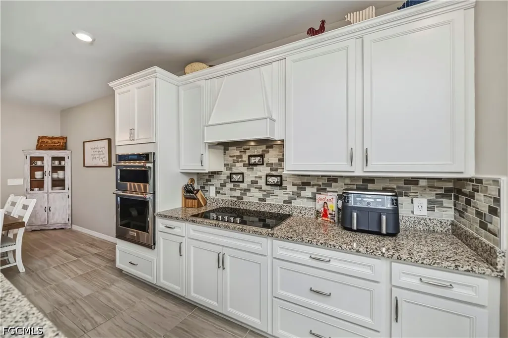 16241 Rosemallow Lane Alva FL 33920