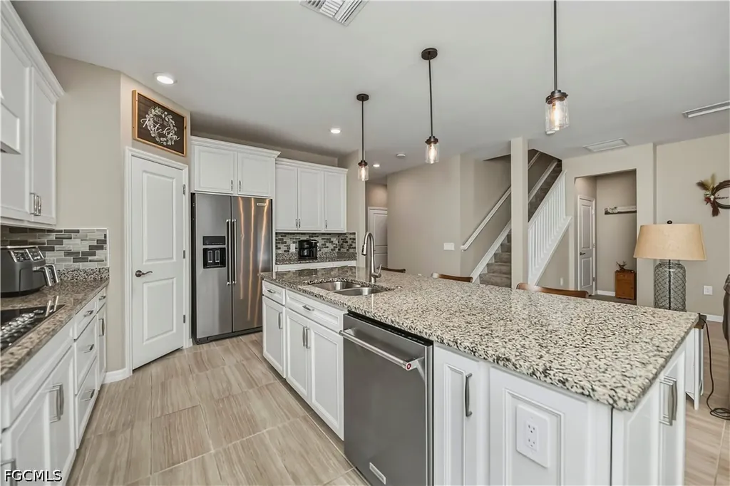 16241 Rosemallow Lane Alva FL 33920