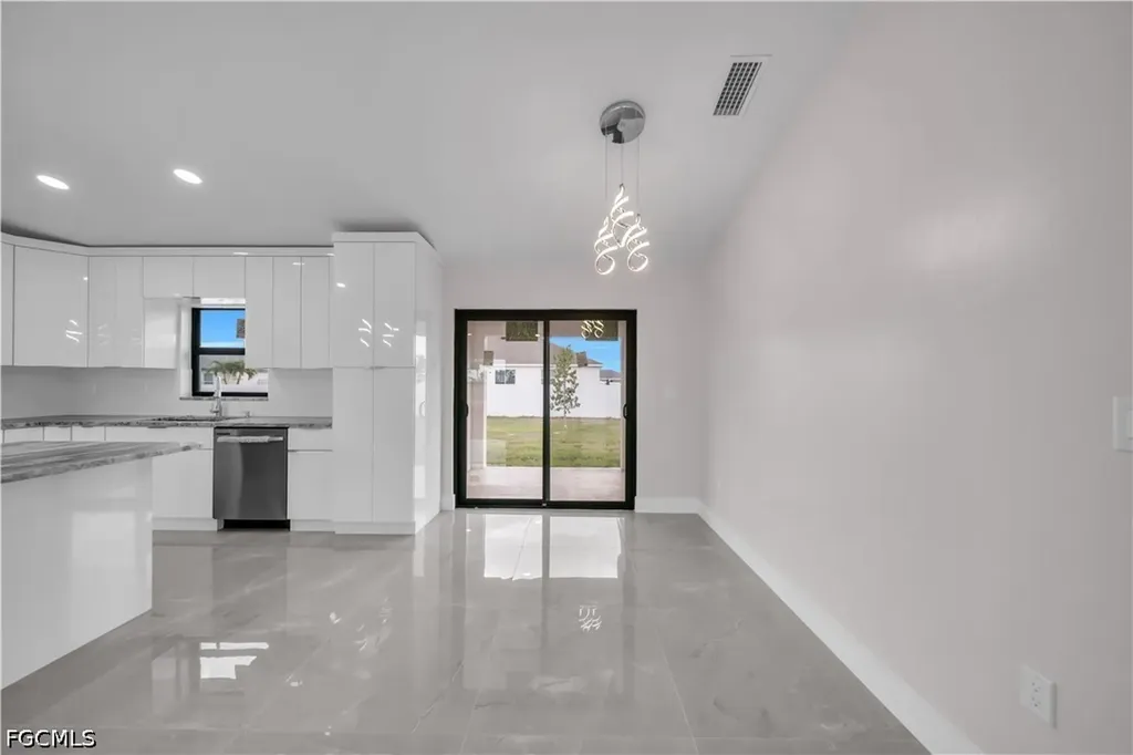 526 Kismet Parkway W Cape Coral FL 33993