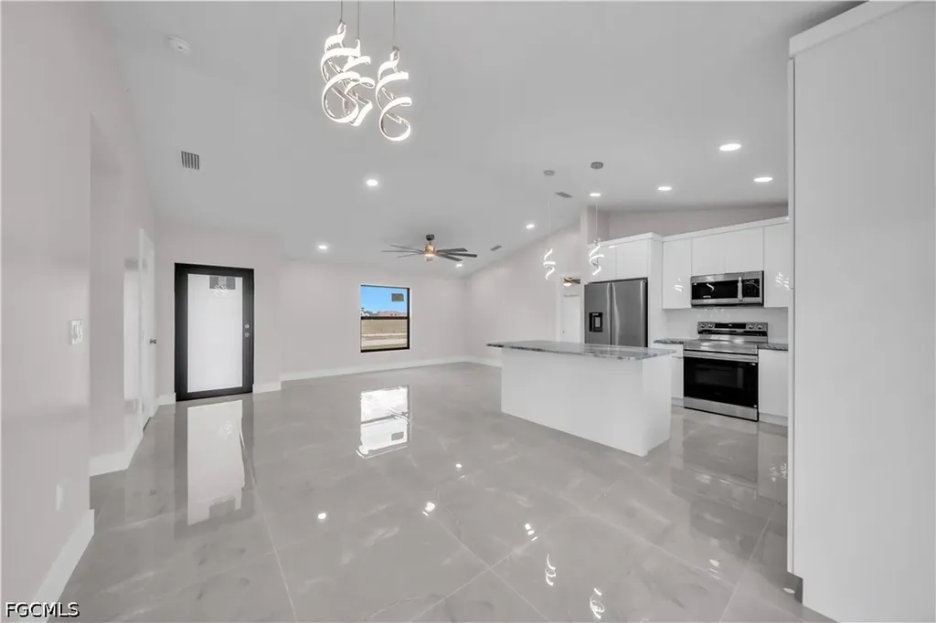 526 Kismet Parkway W Cape Coral FL 33993