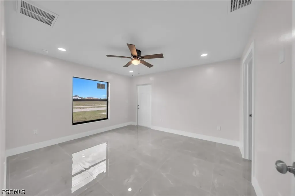 526 Kismet Parkway W Cape Coral FL 33993