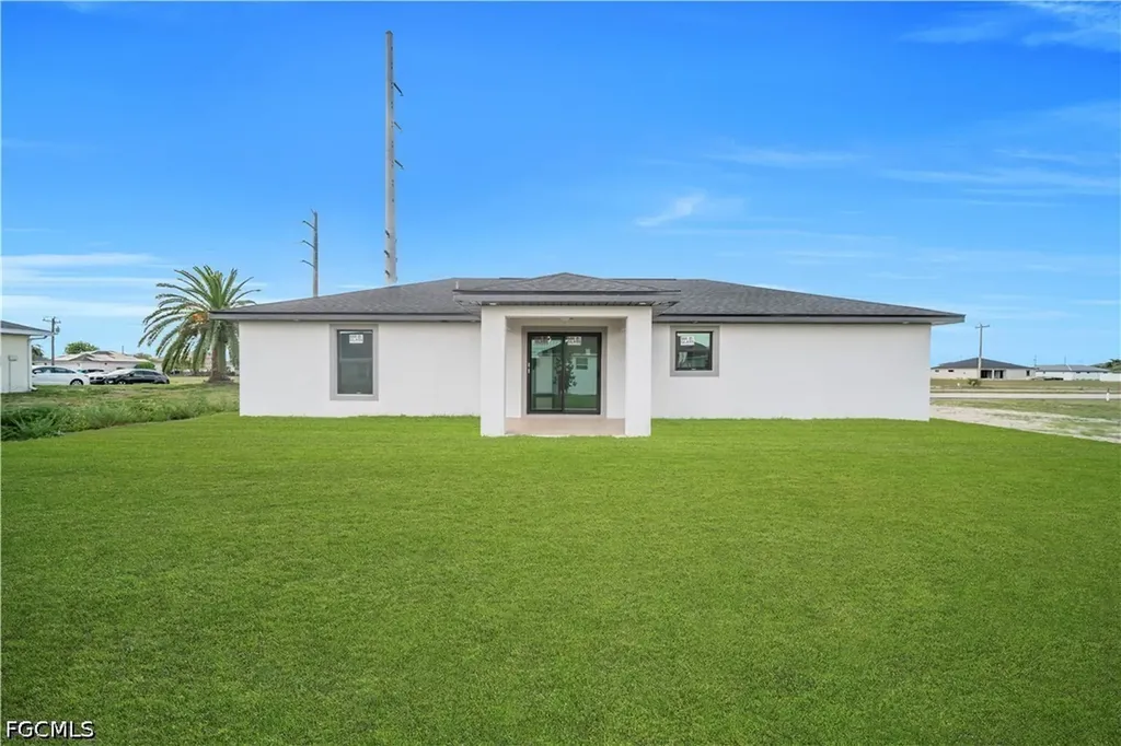 526 Kismet Parkway W Cape Coral FL 33993