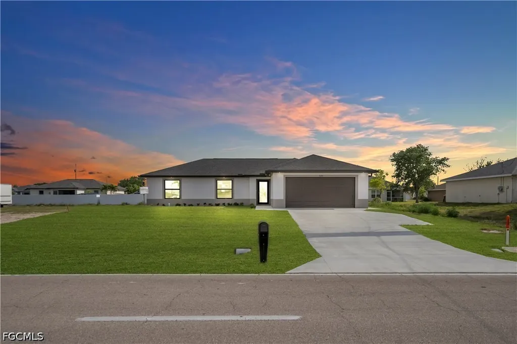 526 Kismet Parkway W Cape Coral FL 33993