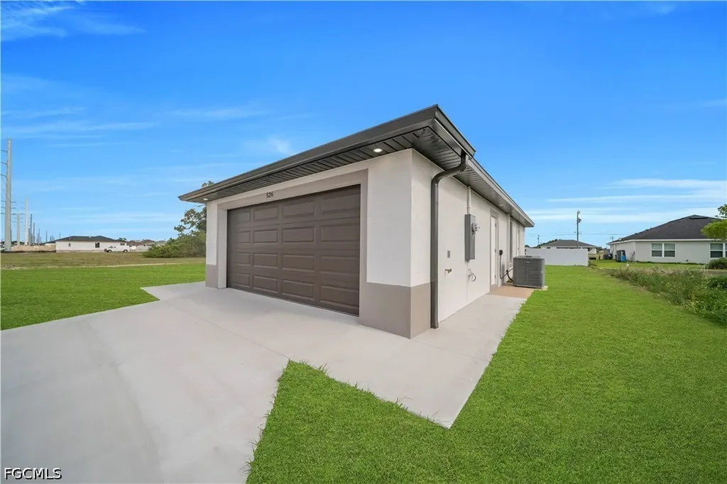 526 Kismet Parkway W Cape Coral FL 33993