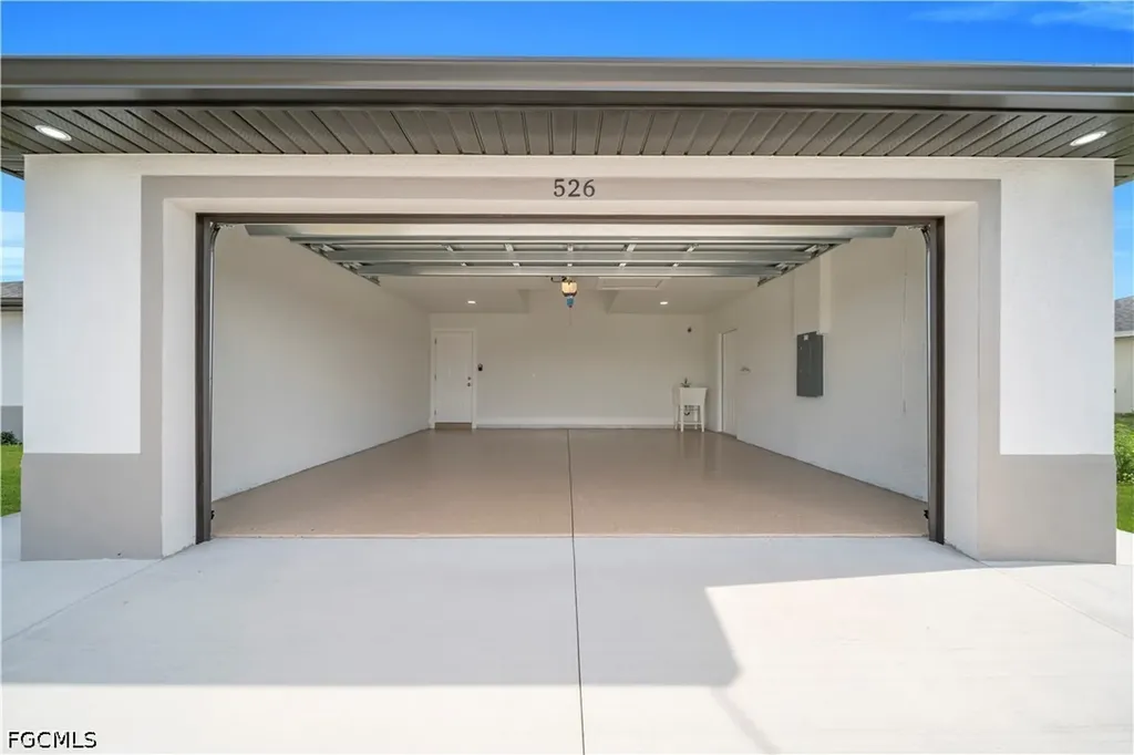 526 Kismet Parkway W Cape Coral FL 33993