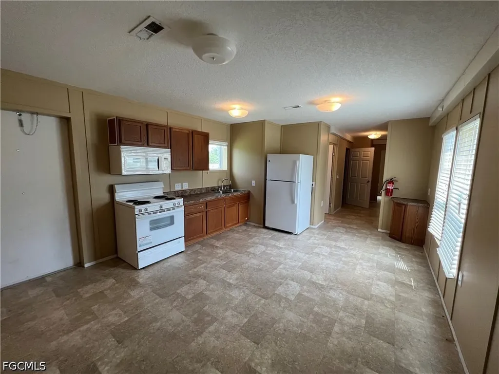 8086 Heck Drive North Fort Myers FL 33917