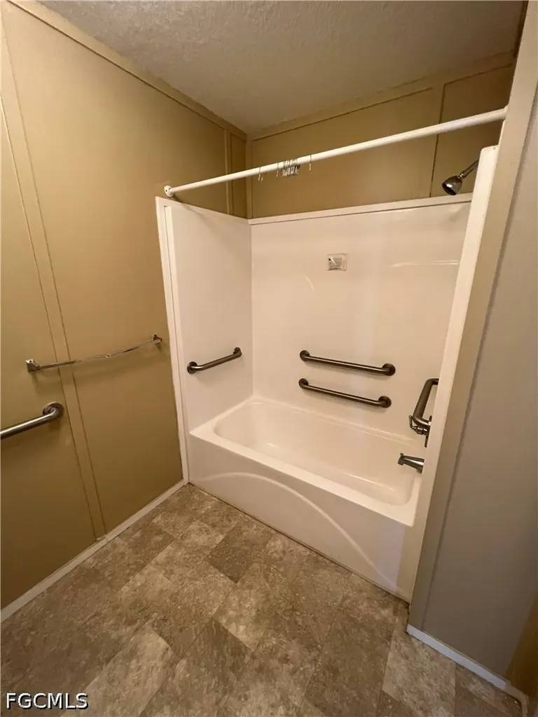 8086 Heck Drive North Fort Myers FL 33917